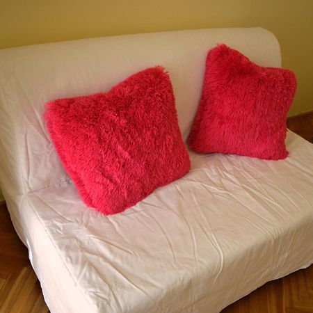 פראג Sunflower 2Bdr Flat By Ruterra מראה חיצוני תמונה
