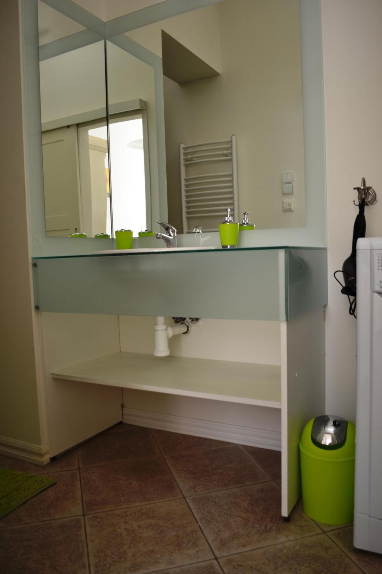 פראג Sunflower 2Bdr Flat By Ruterra מראה חיצוני תמונה
