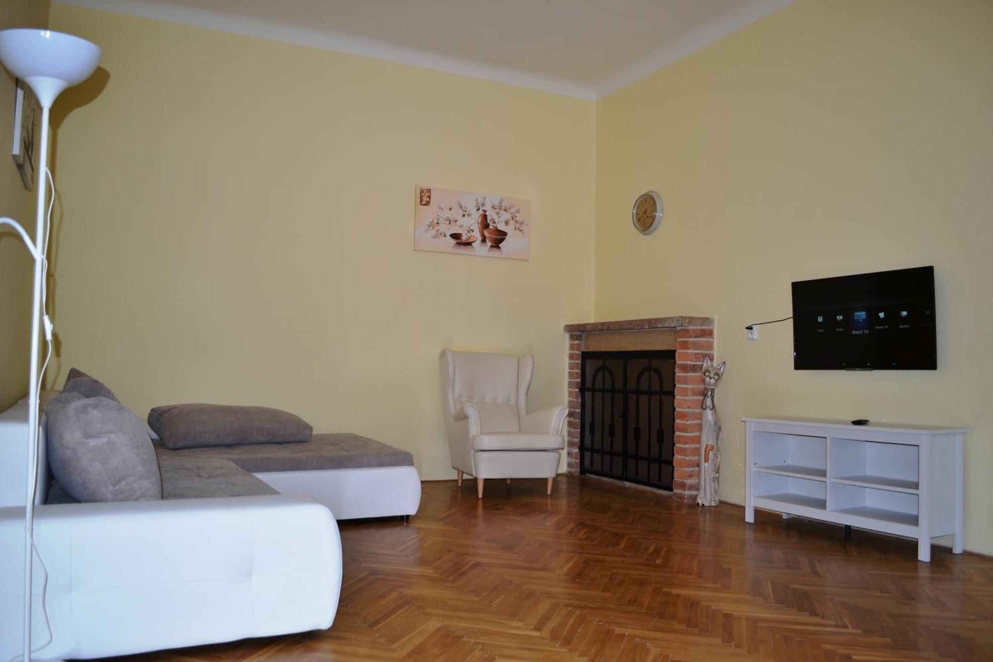 פראג Sunflower 2Bdr Flat By Ruterra מראה חיצוני תמונה